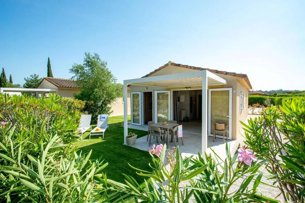 Parc Saint James Oasis Village Puget-sur Argens Francja