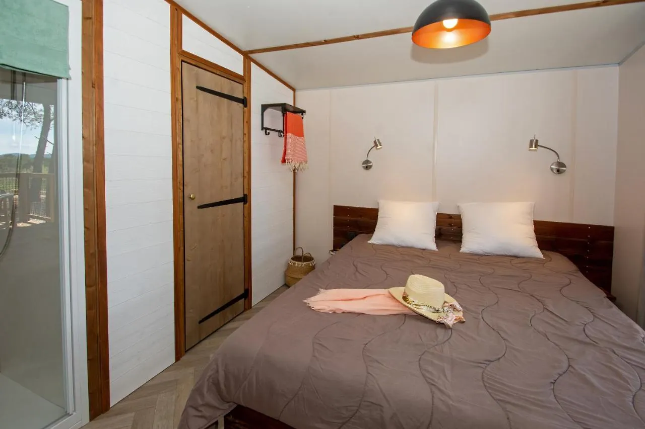 Parc Saint James Oasis Village Puget-sur Argens Kemping