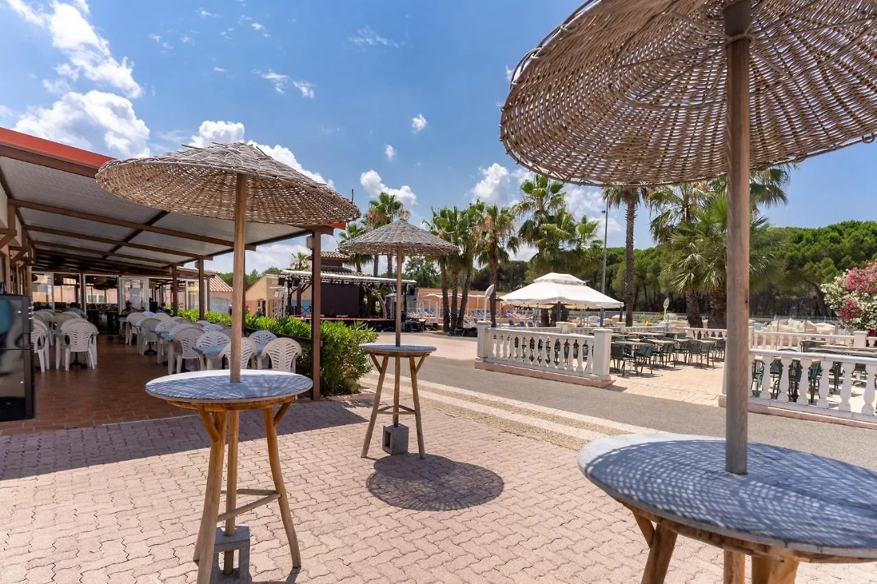 Parc Saint James Oasis Village Puget-sur Argens 5*,