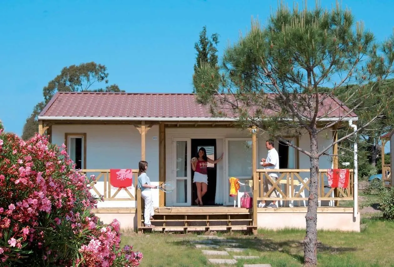 Parc Saint James Oasis Village Puget-sur Argens 5*,