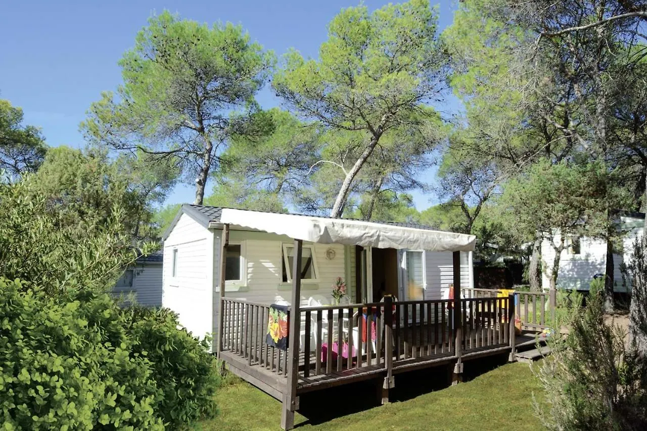 ***** Kemping Parc Saint James Oasis Village Puget-sur Argens Francja